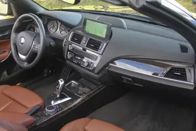 BMW Serie 2 — Miniature 8