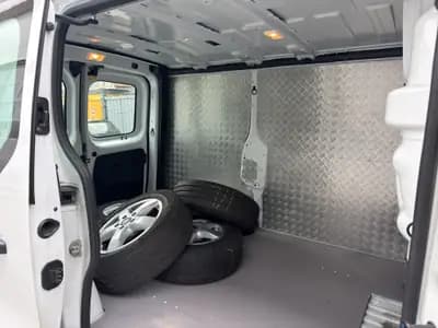 Renault Trafic — Miniature 11