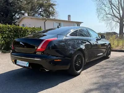 Jaguar XJ Portfolio — tableau de bord