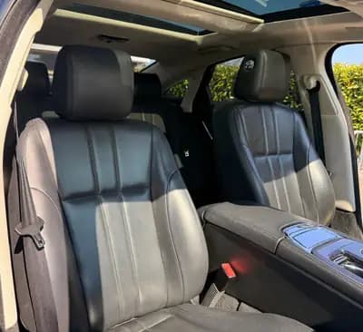 Jaguar XJ Portfolio — Miniature 12