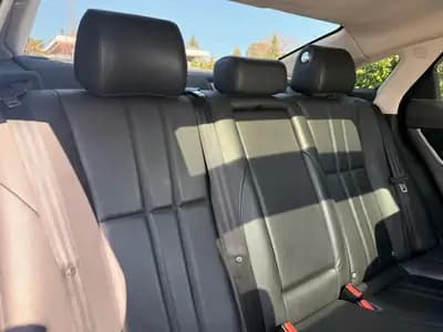 Jaguar XJ Portfolio — Miniature 11