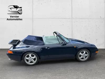 Porsche 911 Carrera 4 Cabriolet — Roadster légendaire 1995, transmission intégrale et toile — Miniature 7