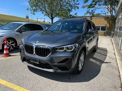 BMW X1 xDrive 20i – SUV compact polyvalent et fiable — côté