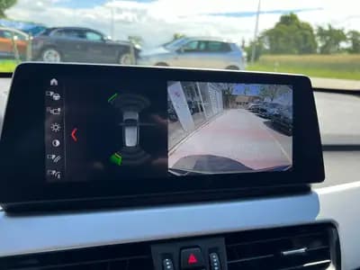 BMW X1 xDrive 20i – SUV compact polyvalent et fiable — Miniature 7