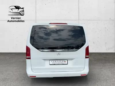 Mercedes-Benz V 250 d Lang 4Matic — Monospace 7 places, diesel efficace, transmission automatique — intérieur