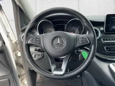 Mercedes-Benz V 250 d Lang 4Matic — Monospace 7 places, diesel efficace, transmission automatique — Miniature 10