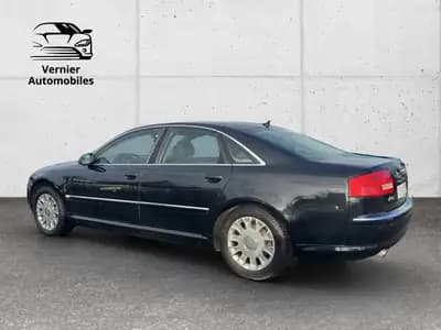 Audi A8 4.2 Quattro — Berline de prestige, 349 ch et transmission intégrale — Miniature 7