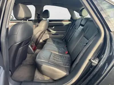 Audi A8 4.2 Quattro — Berline de prestige, 349 ch et transmission intégrale — Miniature 11