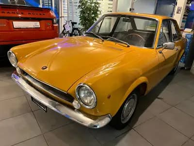 FIAT 124 Sport Coupé 1968 – Un classique italien restauré à la perfection — côté