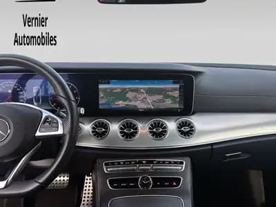 Mercedes-Benz E 300 Cabriolet AMG Line — Décapotable sportive, 245 ch et moins de 90 000 km — Miniature 13