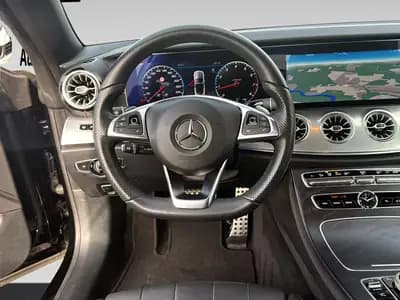 Mercedes-Benz E 300 Cabriolet AMG Line — Décapotable sportive, 245 ch et moins de 90 000 km — Miniature 14