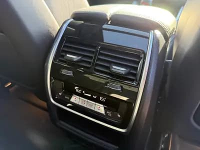 BMW X6M Steptronic - 600 ch de performance brute — Miniature 8