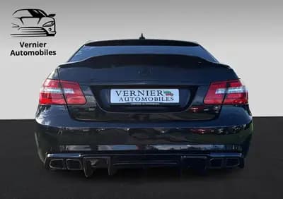 Mercedes-Benz E 63 AMG — Berline sport légendaire, 525 ch et expertise récente — tableau de bord