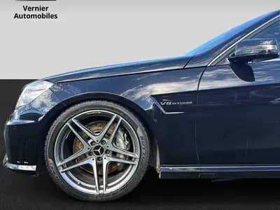 Mercedes-Benz E 63 AMG — Berline sport légendaire, 525 ch et expertise récente — Miniature 8