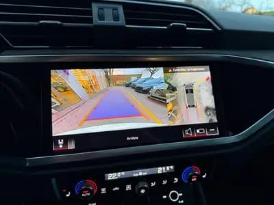 Audi RS Q3 Sportback - Performance sportive et élégance blanche — Miniature 10