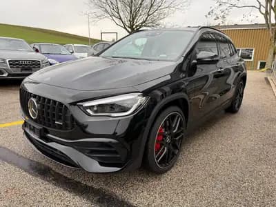 Mercedes-AMG GLA 45 S 4Matic+ : Performance compacte et prestige allemand — côté