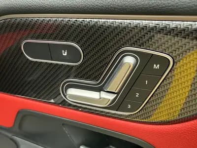 Mercedes-AMG GLA 45 S 4Matic+ : Performance compacte et prestige allemand — détail