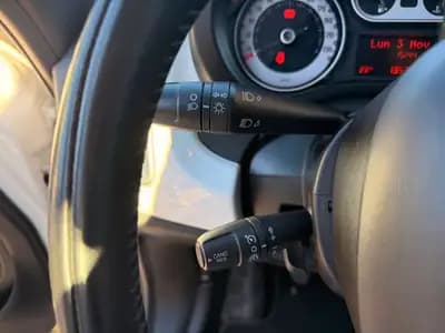 FIAT 500L 0.9 TwinAir Turbo Pop Star — Minivan compact économique et sans sinistre — Miniature 18