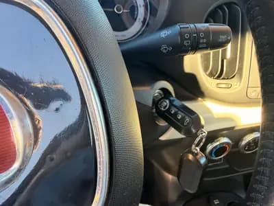 FIAT 500L 0.9 TwinAir Turbo Pop Star — Minivan compact économique et sans sinistre — Miniature 19