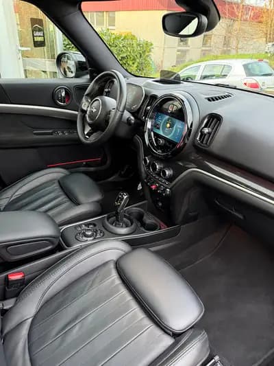 MINI Countryman JCW ALL4 – Dynamique et Polyvalent — intérieur
