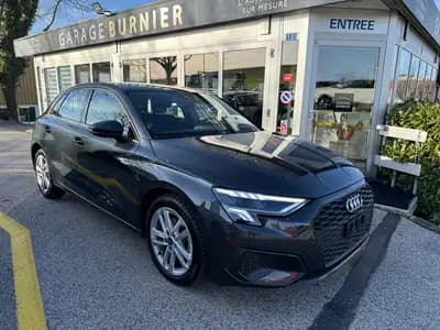 Audi A3 Sportback 35 TFSI – Élégance et efficacité réunies — vue extérieure