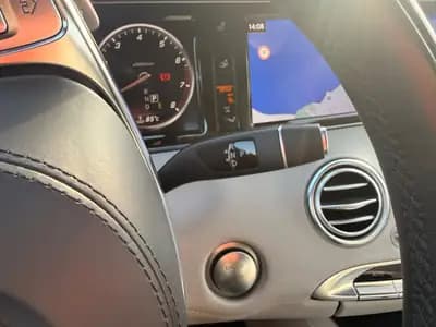 Mercedes-Benz S 500 Cabriolet — Élégance décapotable, 455 ch et prestige allemand — Miniature 21