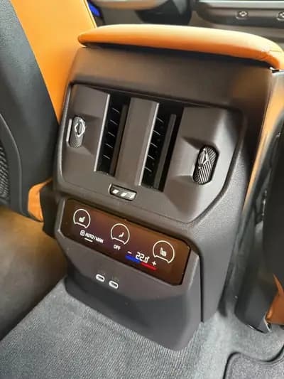 BMW X3 xDrive M50 48V M Sport Pro - SUV haute performance — Miniature 10