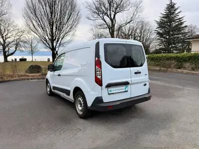 Ford Transit Connect Van — Utilitaire compact économique et fiable, idéal pour artisan — tableau de bord