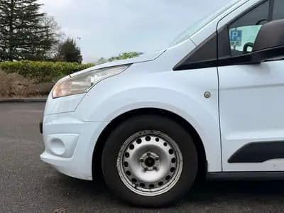 Ford Transit Connect Van — Utilitaire compact économique et fiable, idéal pour artisan — intérieur
