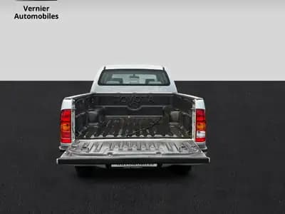 Toyota HI-LUX 4x4 DoubleCab LineaLuna — Pickup robuste diesel, expertise mécanique du jour — Miniature 10