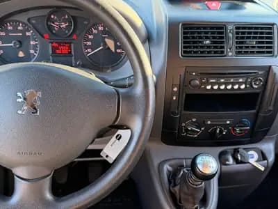 Peugeot Expert Tepee 2.0 HDi — Monospace 9 places, diesel économique, sans sinistre — Miniature 15