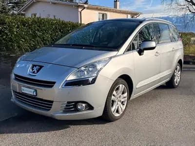 Peugeot 5008 1.6 16V Turbo — 7 places, boîte automatique, sans sinistre — vue extérieure