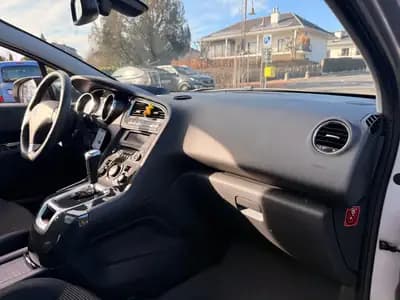 Peugeot 5008 1.6 16V Turbo — 7 places, boîte automatique, sans sinistre — Miniature 11