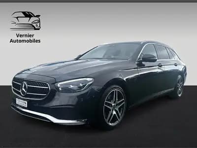 Mercedes-Benz E 220 d T 4Matic — Break diesel hybride, 55 000 km seulement — arrière