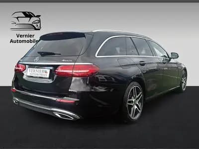 Mercedes-Benz E 220 d T 4Matic — Break diesel hybride, 55 000 km seulement — intérieur