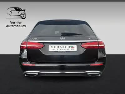 Mercedes-Benz E 220 d T 4Matic — Break diesel hybride, 55 000 km seulement — tableau de bord