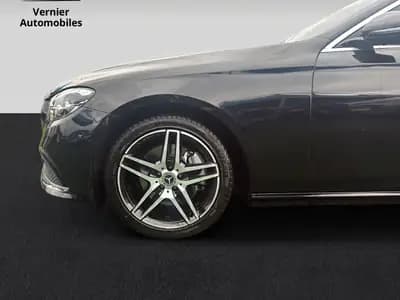 Mercedes-Benz E 220 d T 4Matic — Break diesel hybride, 55 000 km seulement — Miniature 8
