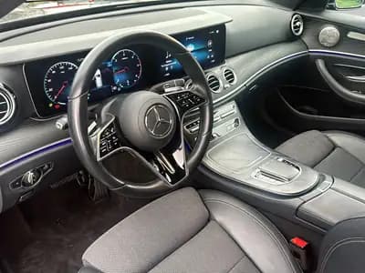 Mercedes-Benz E 220 d T 4Matic — Break diesel hybride, 55 000 km seulement — Miniature 11