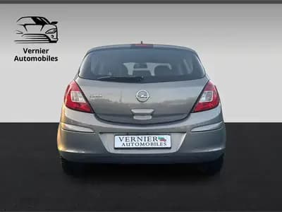 Opel Corsa 1.2 TP Color Edition — Citadine fiable, très bon état, expertise du jour — tableau de bord