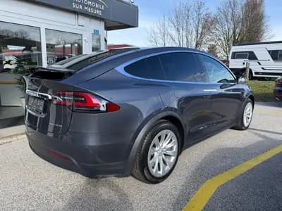 Tesla Model X Maximale Autonomie - SUV électrique haute performance 562 ch — arrière