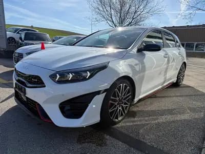 Kia Ceed GT 204 ch : sportivité et fiabilité réunies — côté