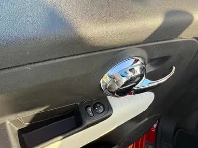 Fiat 500 0.9 TwinAir S — Citadine iconique, consommation ultra-économique — Miniature 21