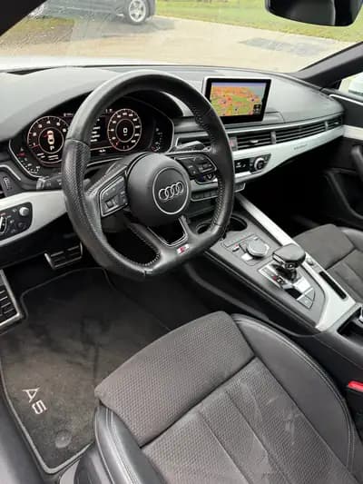 Audi A5 Coupé 2.0 TFSI Sport quattro - Performance et élégance réunies — Miniature 7