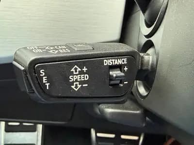 Audi A5 Coupé 2.0 TFSI Sport quattro - Performance et élégance réunies — Miniature 12