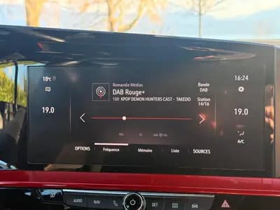 Opel Mokka 1.2 Turbo GS Line — SUV compact automatique, entretien suivi et sans sinistre — Miniature 23