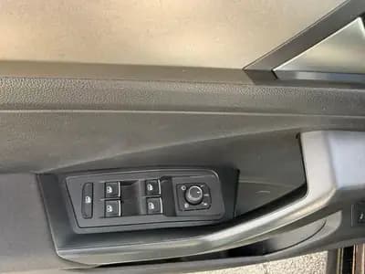 VW T-Roc 1.5 TSI EVO Advance DSG — SUV compact dynamique, 117'000 km, sans accident — Miniature 29