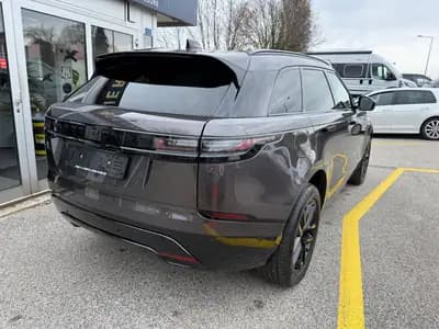 Range Rover Velar P400e – Hybride rechargeable haute performance avec 404 ch — arrière