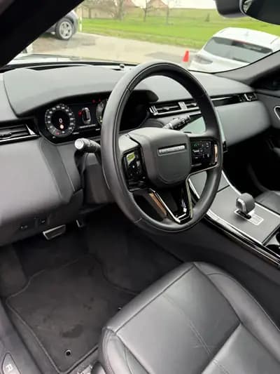 Range Rover Velar P400e – Hybride rechargeable haute performance avec 404 ch — Miniature 8