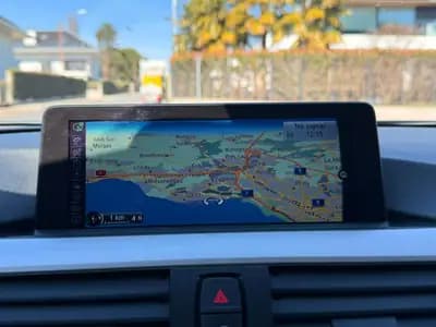 BMW 320d xDrive Touring — Break diesel performant, 166 000 km, traction intégrale — Miniature 24