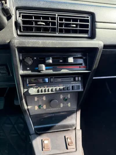 Audi Quattro Turbo 1983 - Légende restaurée de la traction intégrale — Miniature 11